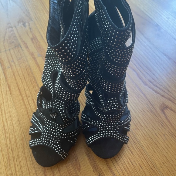 Suede black heels - Picture 2 of 3